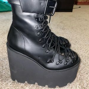 Traitor Boots